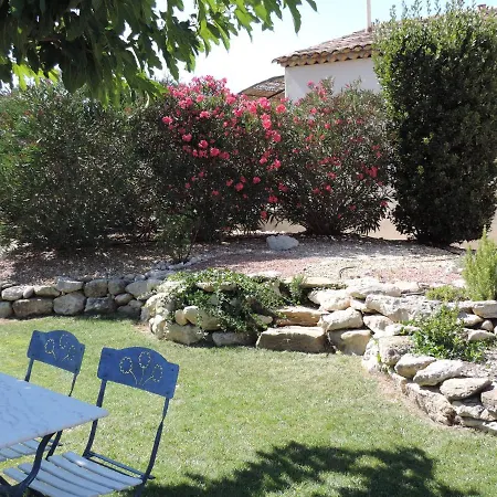 17 juillet Faré Tchanqué cuisine d'été PRIVATIVE clim piscine parking wifi gratuits-2