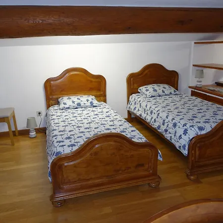 Grande chambre d'hôte dans maison provençale avec piscine-3